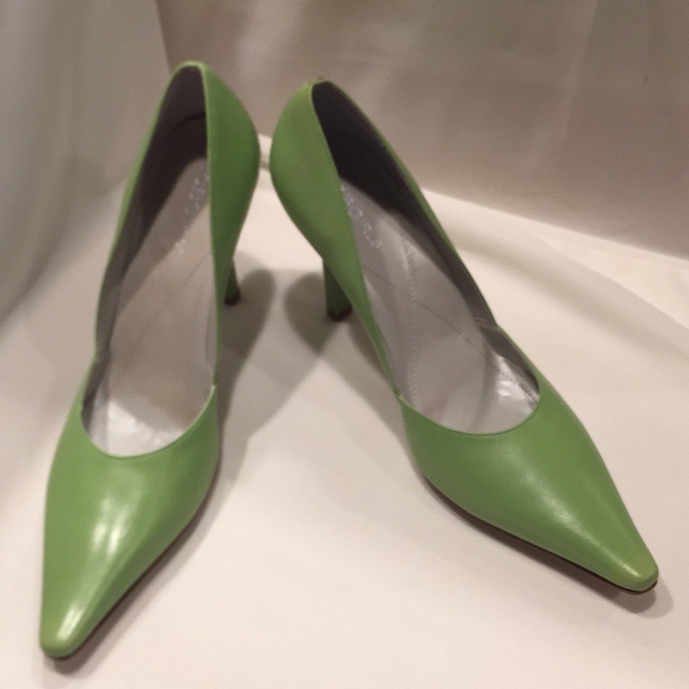 BCBGIRLS high heels